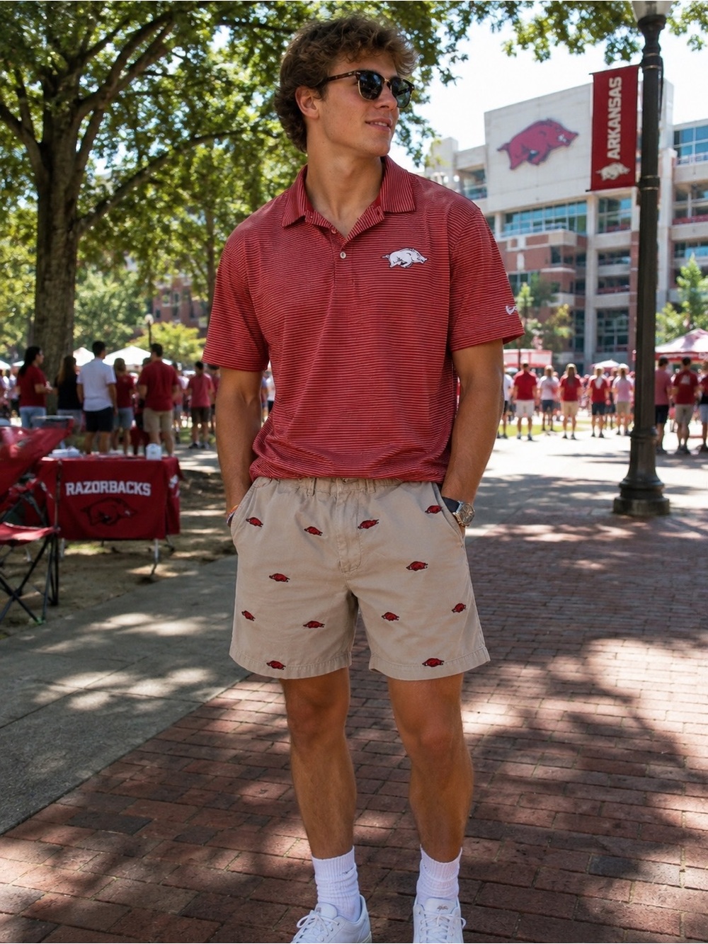 Pennington & Bailes Arkansas Razorbacks Embroidered Khaki Shorts Size 34 Flaw